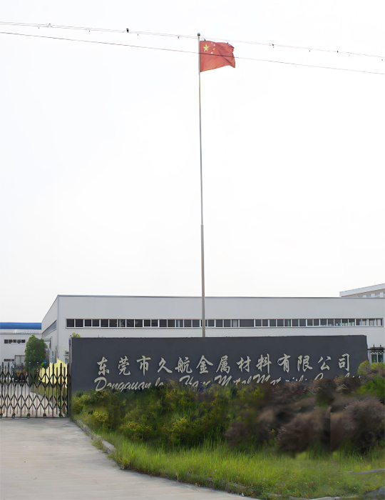 潔臣士科邁柯洗地機(jī)，走進(jìn)車間，領(lǐng)略工業(yè)場(chǎng)景清潔利器