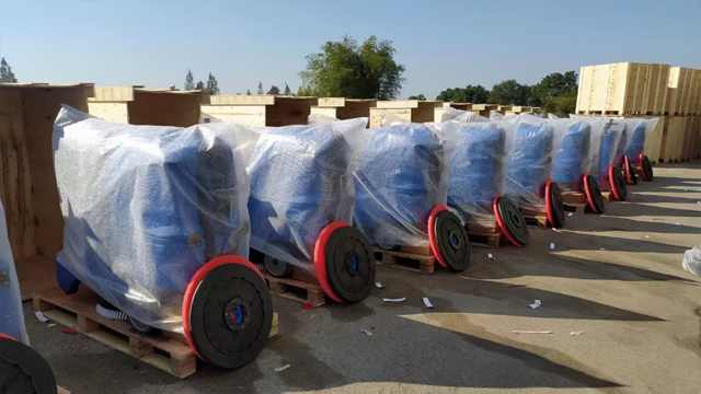 潔臣士洗地機，商場潔凈守護者